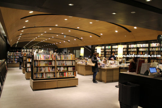 2014-0119-hysan-place-03-eslite-bookstore-01